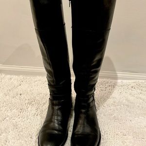 E-BLAKELY WC 16432 16-1/2” ZIP KNEE HIGH LEATHER FASHION/RIDING BOOTS…LIKE NEW
